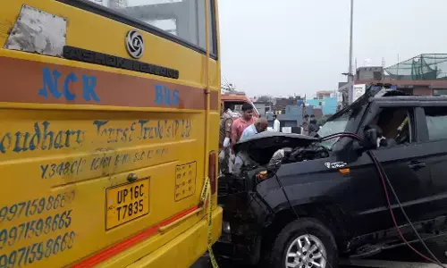 दिल्ली-मेरठ एक्सप्रेस-वे एक्सीडेंट : चौधरी टूर एंड ट्रेवल्स की बस के कट चुके हैं 18 चालान