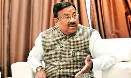 सिंदखेड राजा की ऐतिहासिक इमारतों के विकास के लिए एकत्रित प्रारूप बनाएं- मुनगंटीवार