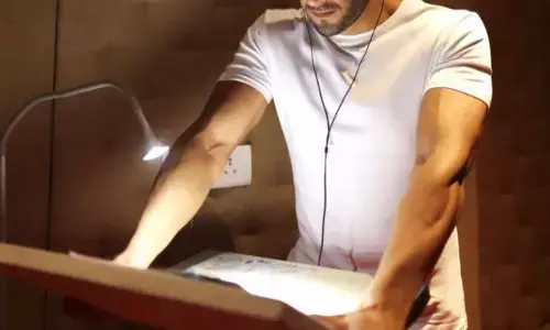 रणवीर सिंह ने शेयर किया रॉकी और रानी की प्रेम कहानी का डबिंग सीन रणवीर सिंह ने शेयर किया रॉकी और रानी की प्रेम कहानी का डबिंग सीन