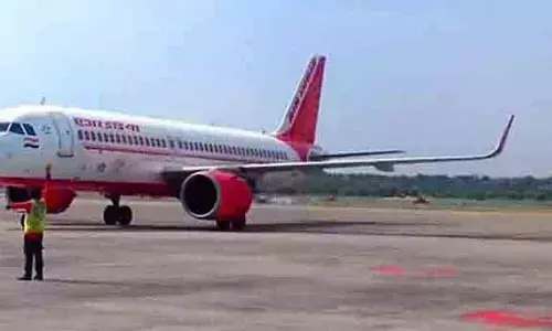 नेपाल के नागरिक ने एयर इंडिया के केबिन क्रू सदस्यों से किया दुर्व्यवहार, शौचालय का दरवाजा तोड़ा 