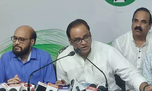 मध्य प्रदेश: अरुण यादव ने पटवारी भर्ती परीक्षा में चल रही गड़बड़ को लेकर सरकार पर लगाए आरोप, की सीबीआई जांच की मांग मध्य प्रदेश: अरुण यादव ने पटवारी भर्ती परीक्षा में चल रही गड़बड़ को लेकर सरकार पर लगाए आरोप, की सीबीआई जांच की मांग