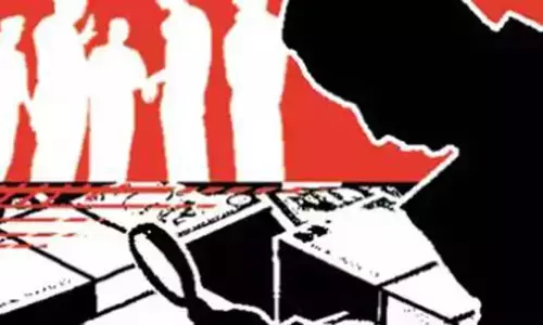 होटल प्राइड पर छापा : अंतरराज्यीय गिरोह का पर्दाफाश होटल प्राइड पर छापा : अंतरराज्यीय गिरोह का पर्दाफाश