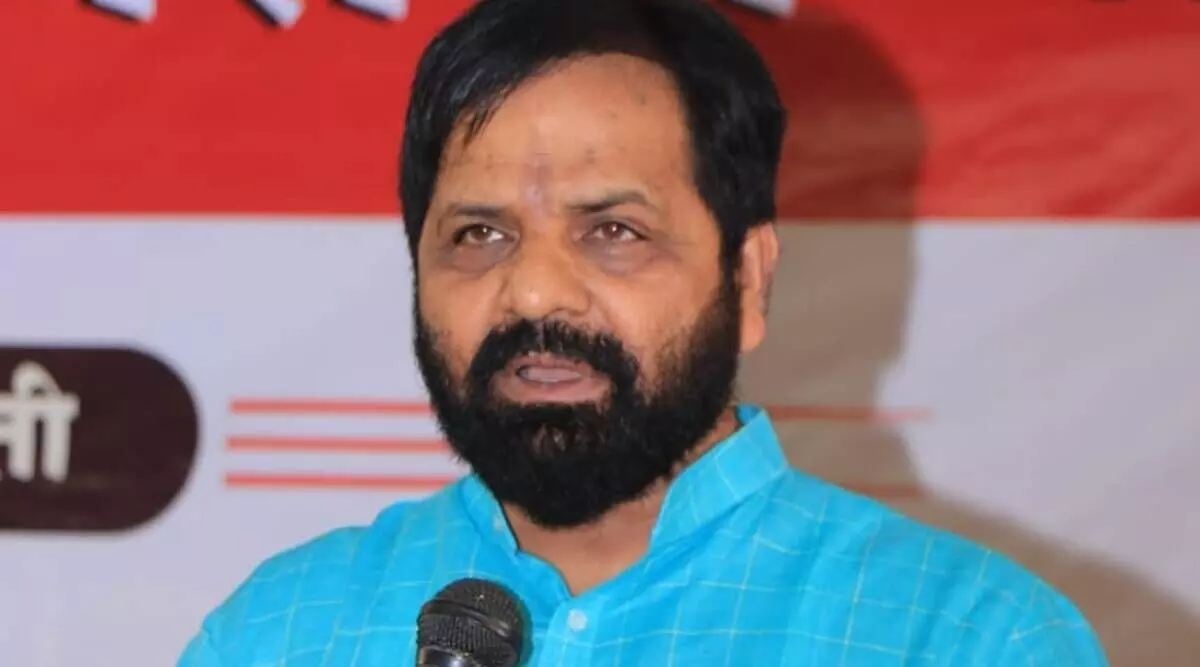 महिला और पुरूष में थोड़ा फर्क होता है, गोगावले ने कहा - मैं मंत्री आदिति से अच्छा काम कर सकता हूं महिला और पुरूष में थोड़ा फर्क होता है, गोगावले ने कहा - मैं मंत्री आदिति से अच्छा काम कर सकता हूं