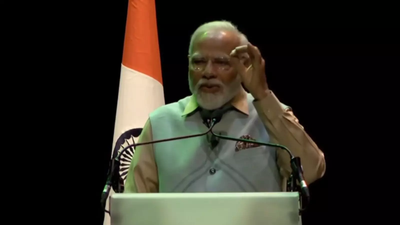 नई विश्व व्यवस्था में तेजी से बदल रही भारत की भूमिका : पीएम मोदी नई विश्व व्यवस्था में तेजी से बदल रही भारत की भूमिका : पीएम मोदी