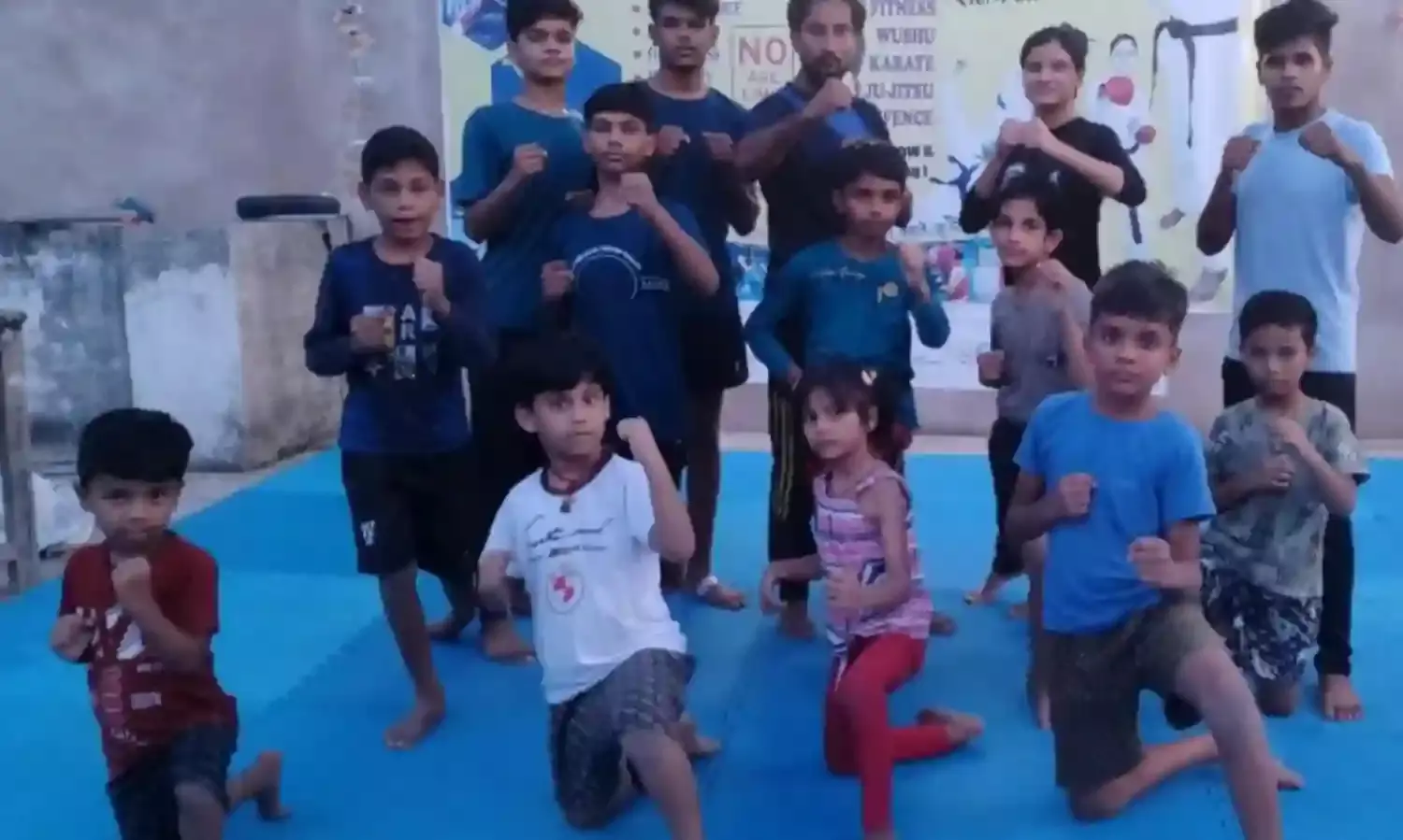 राज्य स्तरीय वुशु प्रतियोगिता में भाग लेने खिलाडी ग्वालियर रवाना