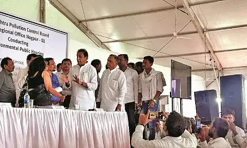 जनसुनवाई रद्द - अदाणी कोयला खदान पर जमकर बवाल, दिन भर होनी थी सुनवाई, डेढ़ घंटे में खत्म जनसुनवाई रद्द - अदाणी कोयला खदान पर जमकर बवाल, दिन भर होनी थी सुनवाई, डेढ़ घंटे में खत्म