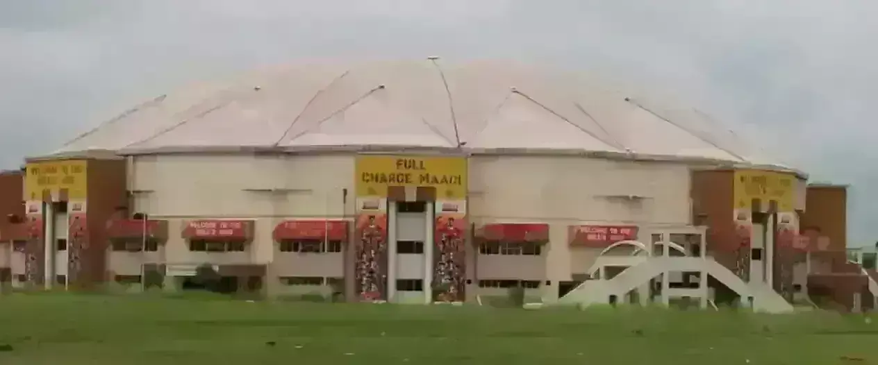 मानकापुर स्टेडियम में आएं और बनें मतदाता मानकापुर स्टेडियम में आएं और बनें मतदाता