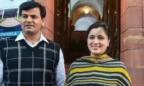 राणा दंपति विशेष अदालत में नहीं हो सके पेश, वकील ने ट्रैफिक में फंसे होने का दिया हवाला