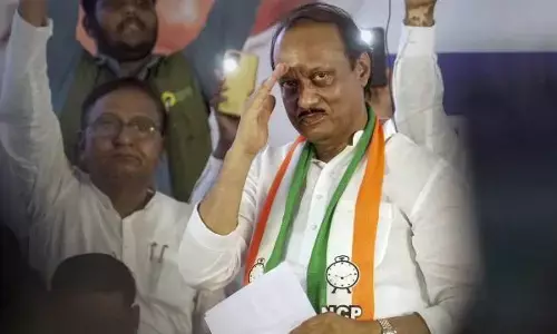 विभागों के बंटवारे में अजित पवार ने मारी बाजी, वित्त विभाग ले कर ही माने