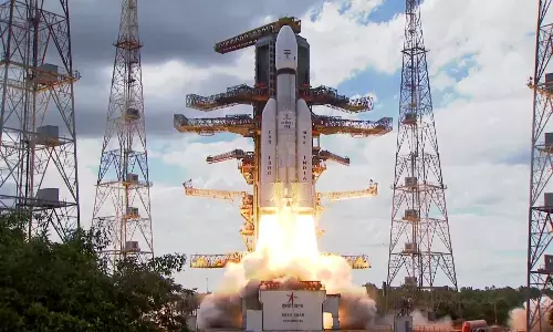 चंद्रयान-3 का सफल प्रक्षेपण, मिशन डायरेक्टर रितु कारीधाल के घर पर जश्न का माहौल चंद्रयान-3 का सफल प्रक्षेपण, मिशन डायरेक्टर रितु कारीधाल के घर पर जश्न का माहौल