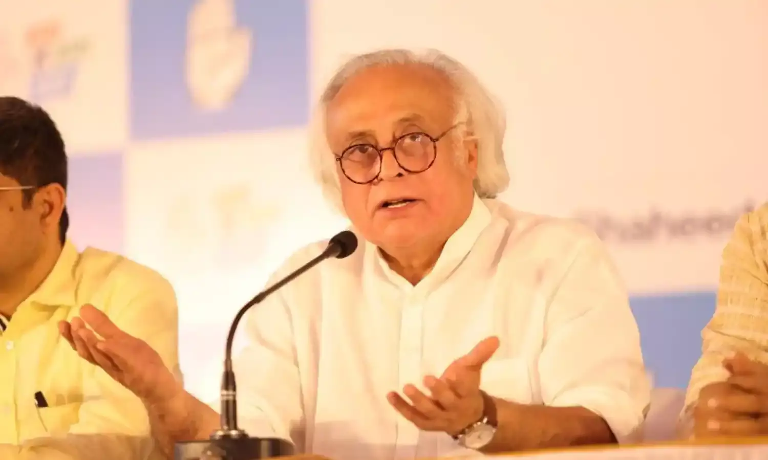 रिचर्ड नेल्सन के निबंध का भारतीय संस्करण हो सकता है, द मून एंड मणिपुर: जयराम रमेश
