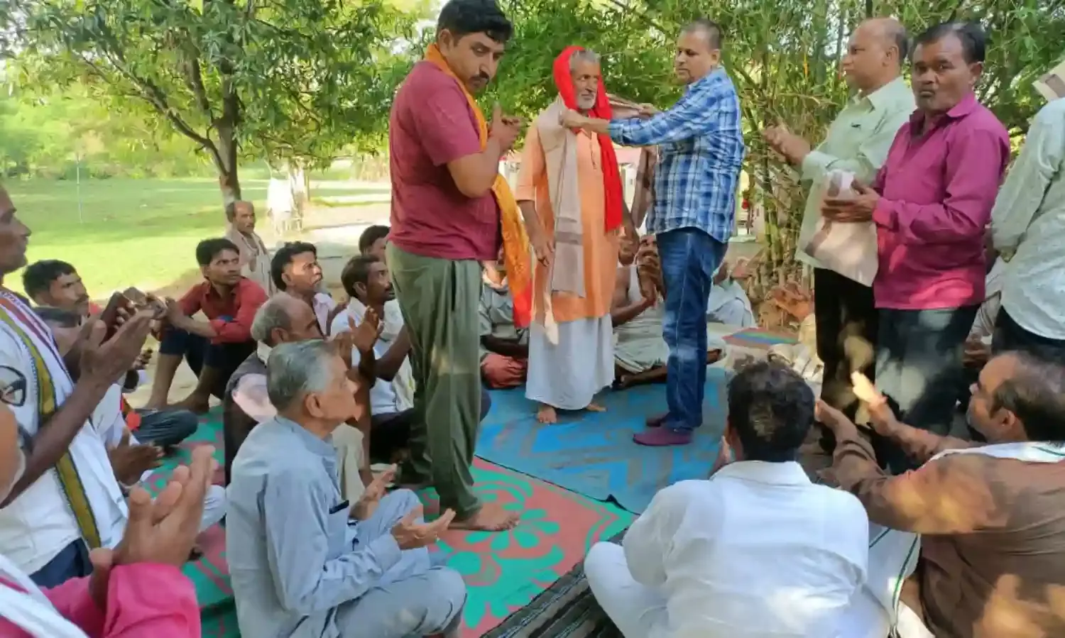 पीसीसी मेम्बर कांग्रेस नेता ने नारायणपुर में लगाई चौपाल