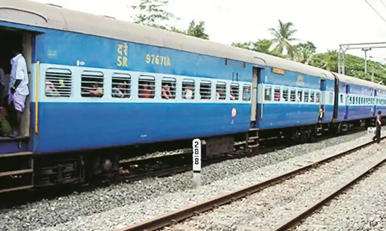 बेलपहाड़ में 4 ट्रेनों का स्टॉपेज