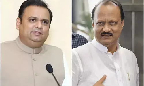 मानसून सत्र से पहले राहुल नार्वेकर से मिले अजित पवार