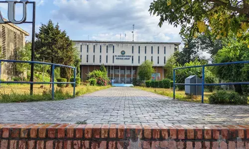 पाकिस्‍तान में विश्‍वविद्यालय ने परिसर में होली मनाने पर छात्रों को जारी नोटिस वापस लिया