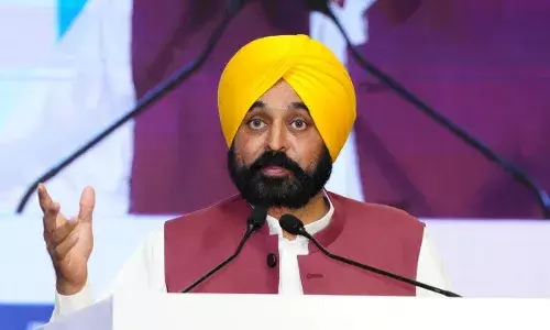 भगवंत मान की बादल परिवार को झटका देने की तैयारी, राज्यपाल से किया कैसा आग्रह ? भगवंत मान की बादल परिवार को झटका देने की तैयारी, राज्यपाल से किया कैसा आग्रह ?