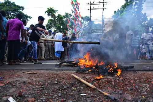 पश्चिम बंगाल: एक ही दिन में टीएमसी के दूसरे कार्यकर्ता की हत्या पश्चिम बंगाल: एक ही दिन में टीएमसी के दूसरे कार्यकर्ता की हत्या