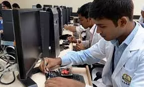 इंजीनियरिंग पाठ्यक्रमों में दाखिले के लिए प्रोविजनल मेरिट लिस्ट जारी इंजीनियरिंग पाठ्यक्रमों में दाखिले के लिए प्रोविजनल मेरिट लिस्ट जारी