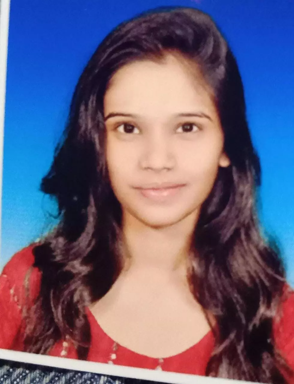पिता की बीमारी की वजह से नहीं दे पाई फीस तो स्कूल ने दो साल से नहीं दी दसवीं की मार्कशीट पिता की बीमारी की वजह से नहीं दे पाई फीस तो स्कूल ने दो साल से नहीं दी दसवीं की मार्कशीट