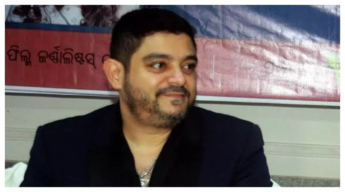 इंटरपोल से फिल्म निर्माता मुश्ताक नाडियाडवाला के बच्चों के पाकिस्तान में सुरक्षित होने की मिली सूचना इंटरपोल से फिल्म निर्माता मुश्ताक नाडियाडवाला के बच्चों के पाकिस्तान में सुरक्षित होने की मिली सूचना