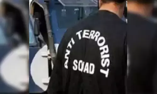 यूपी एटीएस ने युवाओं को कट्टरपंथी बनाने के आरोप में मुंबई के एक व्यक्ति को किया गिरफ्तार यूपी एटीएस ने युवाओं को कट्टरपंथी बनाने के आरोप में मुंबई के एक व्यक्ति को किया गिरफ्तार