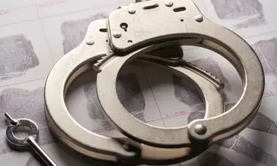 असम में महिला पर चाकू से हमला करने के आरोप में इमाम गिरफ्तार असम में महिला पर चाकू से हमला करने के आरोप में इमाम गिरफ्तार