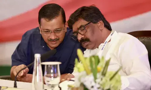 केजरीवाल और हेमंत की तस्वीर पर बाबूलाल का तंज- कुछ दिनों बाद दोनों “तिहाड़” और “होटवार” में तो नहीं होंगे ?