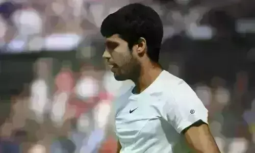 विंबलडन 2023 : अलकराज ने 5 सेट के रोमांचक मुकाबले में जोकोविच को हराया, पहली बार जीता ग्रास-कोर्ट मेजर का खिताब विंबलडन 2023 : अलकराज ने 5 सेट के रोमांचक मुकाबले में जोकोविच को हराया, पहली बार जीता ग्रास-कोर्ट मेजर का खिताब