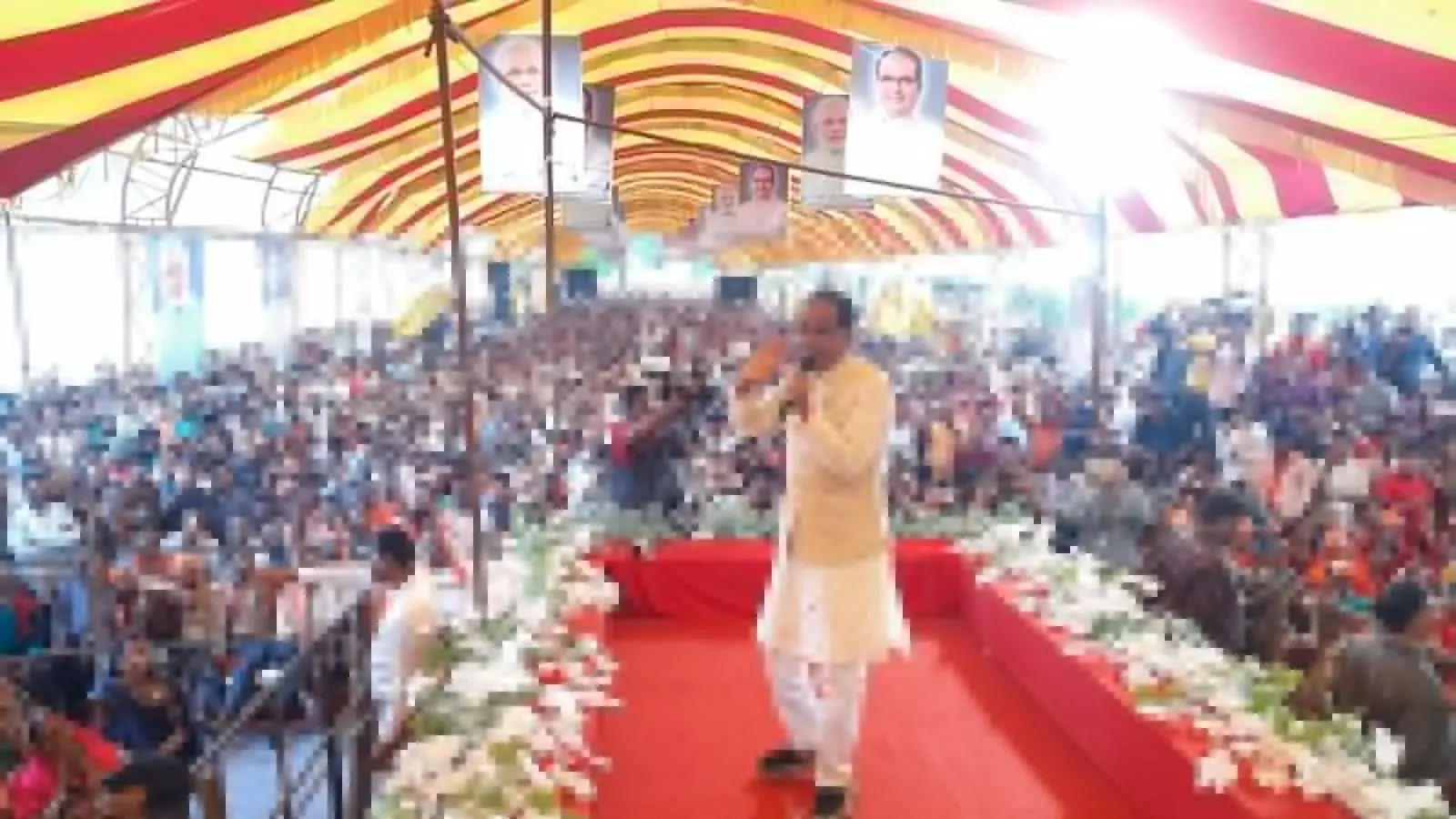 मुख्यमंत्री शिवराज सिंह चौहान ने किया रोड-शो, 287 करोड़ के विकास कार्यों की सौगात