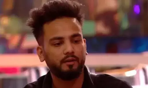 बिग बॉस ओटीटी 2 : कैप्टेंसी टास्क के बीच एल्विश और अविनाश में तीखी नोकझोंक बिग बॉस ओटीटी 2 : कैप्टेंसी टास्क के बीच एल्विश और अविनाश में तीखी नोकझोंक