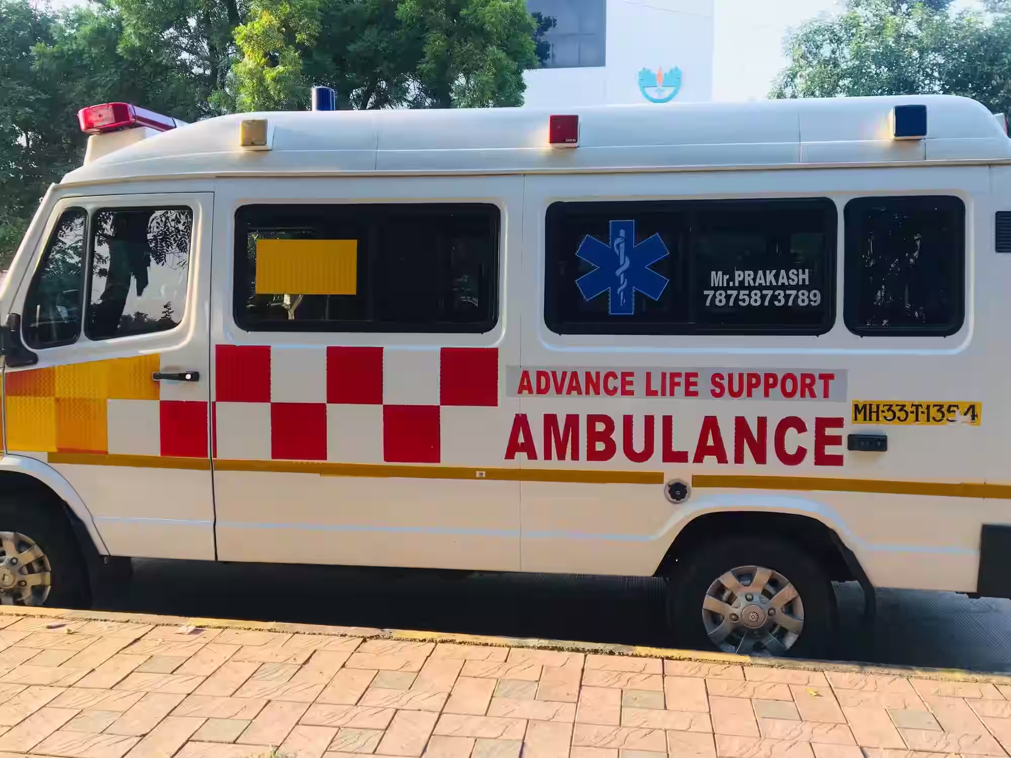 राज्य के सरकारी अस्पतालों की 1508 एंबुलेस हैं बीमार