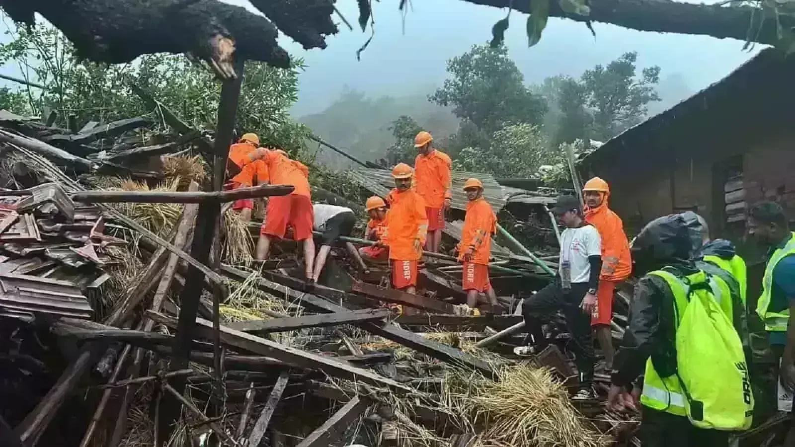 काश दो दिन पहले ही इर्शालवाड़ी गांव खाली कर दिए होते ग्रामीण काश दो दिन पहले ही इर्शालवाड़ी गांव खाली कर दिए होते ग्रामीण