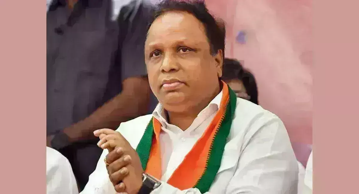 पीओपी मूर्तियों के खिलाफ कार्रवाई रोके बीएमसी, आशीष शेलार की मांग पीओपी मूर्तियों के खिलाफ कार्रवाई रोके बीएमसी, आशीष शेलार की मांग