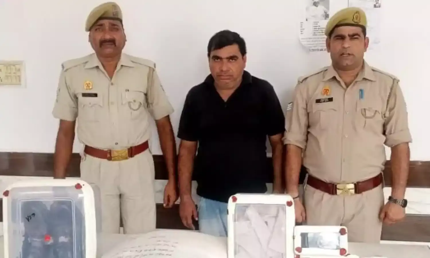बस चलाने में हुआ घाटा तो पहन ली पुलिस की नकली वर्दी और बना इंस्पेक्टर फर्जी