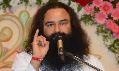 राम रहीम को मिली 30 दिन की पैरोल राम रहीम को मिली 30 दिन की पैरोल