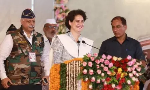 प्रियंका का सिंधिया पर कमजोर वार, नकुलनाथ का कद बढ़ा प्रियंका का सिंधिया पर कमजोर वार, नकुलनाथ का कद बढ़ा