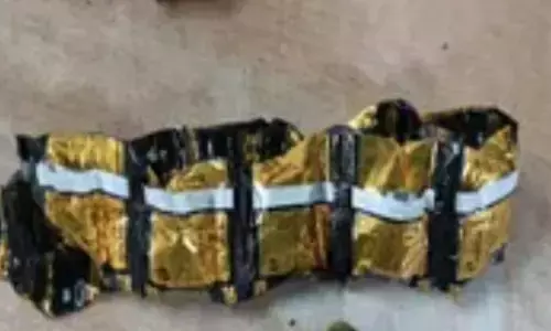 कर्नाटक में छात्रों को नशीला पदार्थ मिला चॉकलेट बेचने के आरोप में दो गिरफ्तार कर्नाटक में छात्रों को नशीला पदार्थ मिला चॉकलेट बेचने के आरोप में दो गिरफ्तार