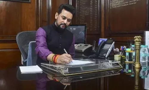 सरकार चर्चा के लिए तैयार, विपक्ष चर्चा से भाग रहा - अनुराग ठाकुर सरकार चर्चा के लिए तैयार, विपक्ष चर्चा से भाग रहा - अनुराग ठाकुर