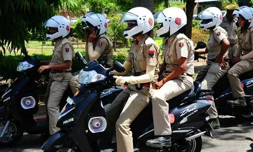 आरटीआई में खुलासा : नोएडा पुलिस की 58 स्कूटी गायब, पुलिस ने नहीं दिया जवाब