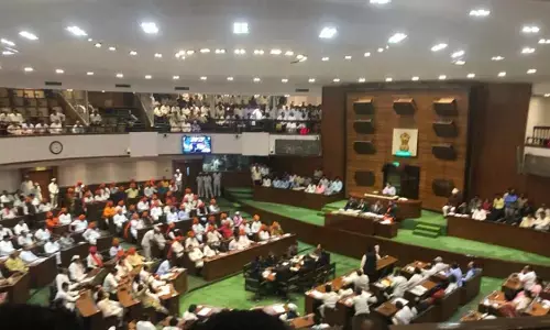 मणिपुर में महिला के साथ बदसलूकी का मामला, विधानमंडल के दोनों सदनों में विपक्ष का हंगामा