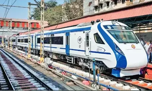 वंदे भारत ट्रेन को जनता में लोकप्रिय बनाने रेल प्रशासन ले रहा फीडबैक