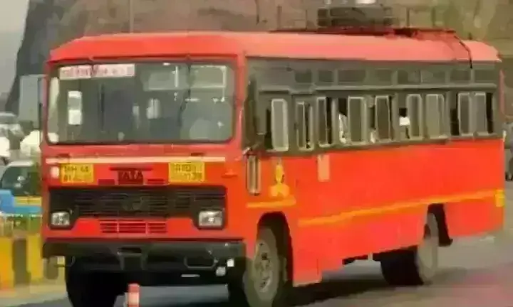 बस में शार्ट-सर्किट - मची अफरा-तफरी बस में शार्ट-सर्किट - मची अफरा-तफरी