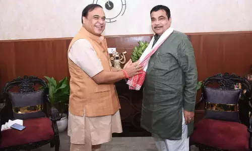 असम सीएम ने गडकरी से की मुलाकात, प्रमुख परियोजनाओं के लिए ममद मांगी