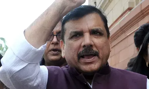 सस्पेंड किए जाने के बावजूद राज्यसभा की कार्यवाही में शामिल हुए आप सांसद संजय सिंह