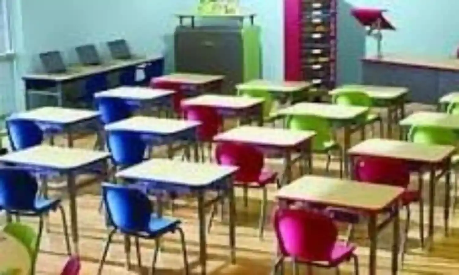स्कूल में डमी एडमिशन का खेल: निजी स्कूल में एडमिशन लेने के बाद कोचिंग सेंटर में पढ़ते मिले विद्यार्थी, जिला शिक्षा विभाग की टीम ने मारी रेड