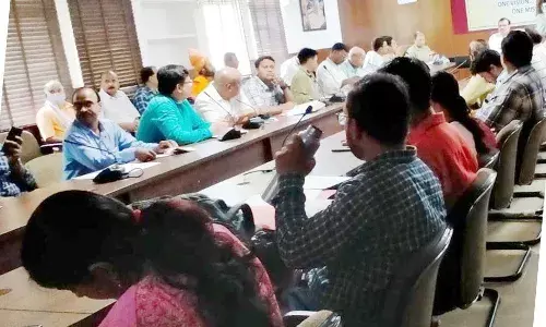 जिला सड़क सुरक्षा समिति की बैठक संपन्न, मवेशियों की सींगों में रेडियम लगवायेंगी पंचायत, नगर पालिका, नगर परिषद जिला सड़क सुरक्षा समिति की बैठक संपन्न, मवेशियों की सींगों में रेडियम लगवायेंगी पंचायत, नगर पालिका, नगर परिषद