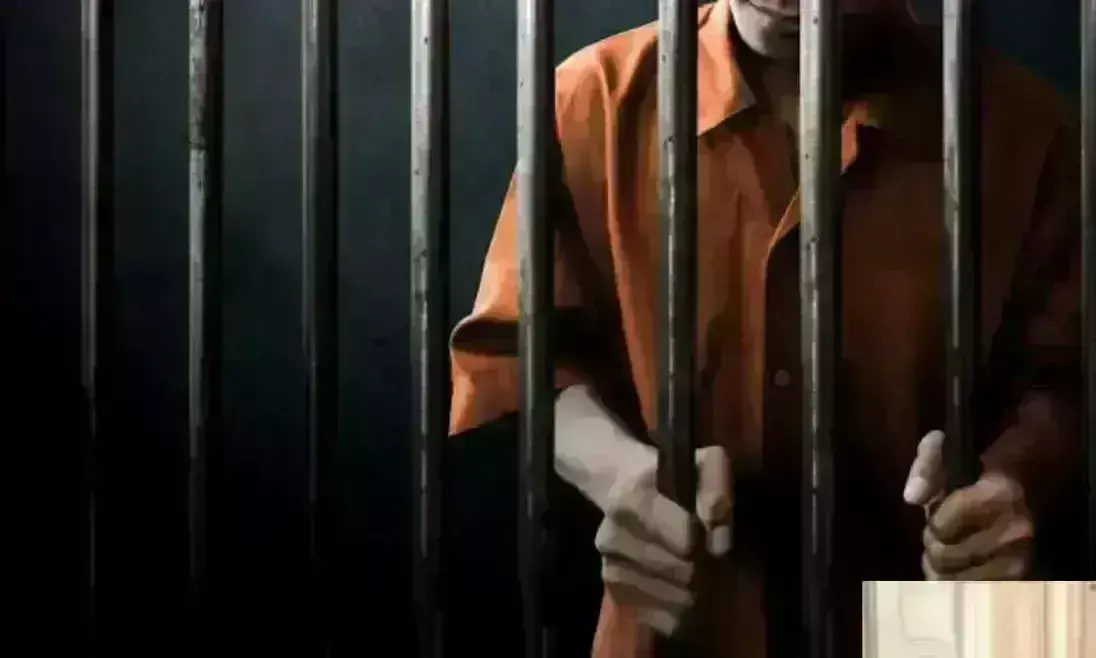 सेशन कोर्ट ने पत्नी की हत्या के जुर्म में डेंटिस्ट को सुनाई उम्रकैद की सजा सेशन कोर्ट ने पत्नी की हत्या के जुर्म में डेंटिस्ट को सुनाई उम्रकैद की सजा