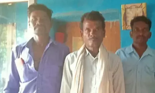 आदिवासी बस्ती में आज तक नहीं पहुंची लाईट, यह कैसा विकास आदिवासी बस्ती में आज तक नहीं पहुंची लाईट, यह कैसा विकास