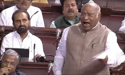 खरगे ने कहा- मेरी सेल्फ रेस्पेक्ट को चैलेंज किया गया, मेरा अपमान हुआ है खरगे ने कहा- मेरी सेल्फ रेस्पेक्ट को चैलेंज किया गया, मेरा अपमान हुआ है