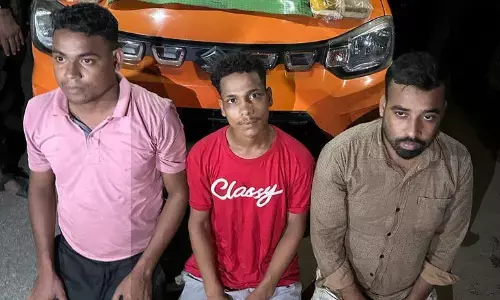 असम में 45 करोड़ रुपये की ड्रग्स जब्त, पुलिस ने भागने की कोशिश कर रहे तस्कर को गोली मारी असम में 45 करोड़ रुपये की ड्रग्स जब्त, पुलिस ने भागने की कोशिश कर रहे तस्कर को गोली मारी